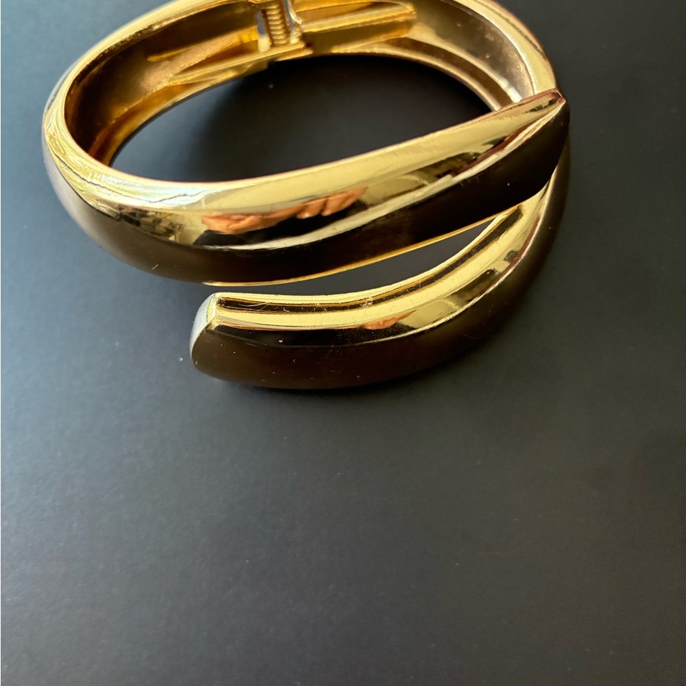 Natasha Denona Gold Cuff Bracelet - Picture 6 of 9